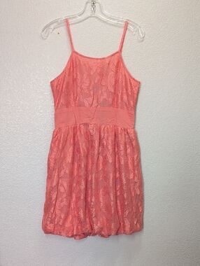 Manhattan Blues 👗| Woman's Peach  Spaghetti Strap Bubble Dress| Size Medium.